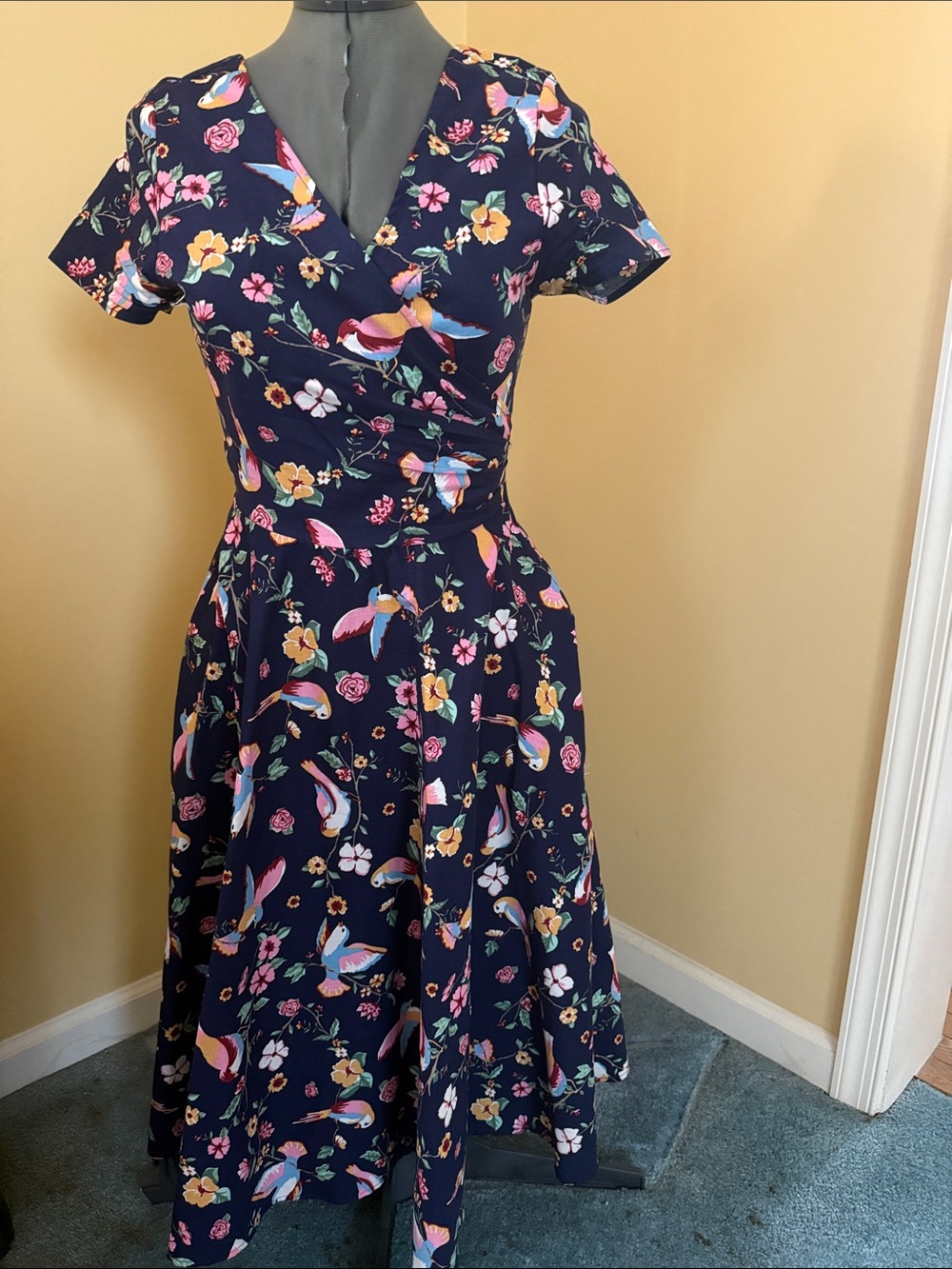 Small/UK10 Collectif Maria Charming Swing Dress
